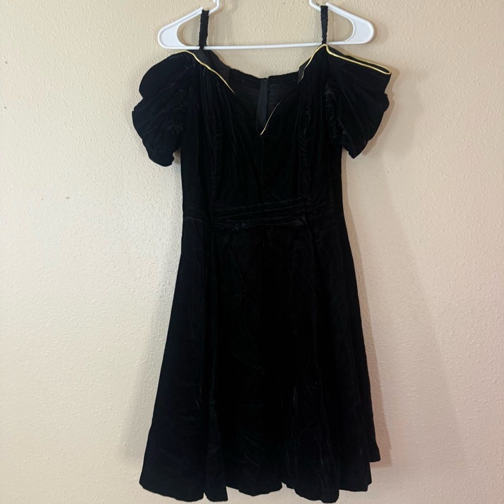 Moda intl 1980s velvet Classic Black and gold Dress 12
